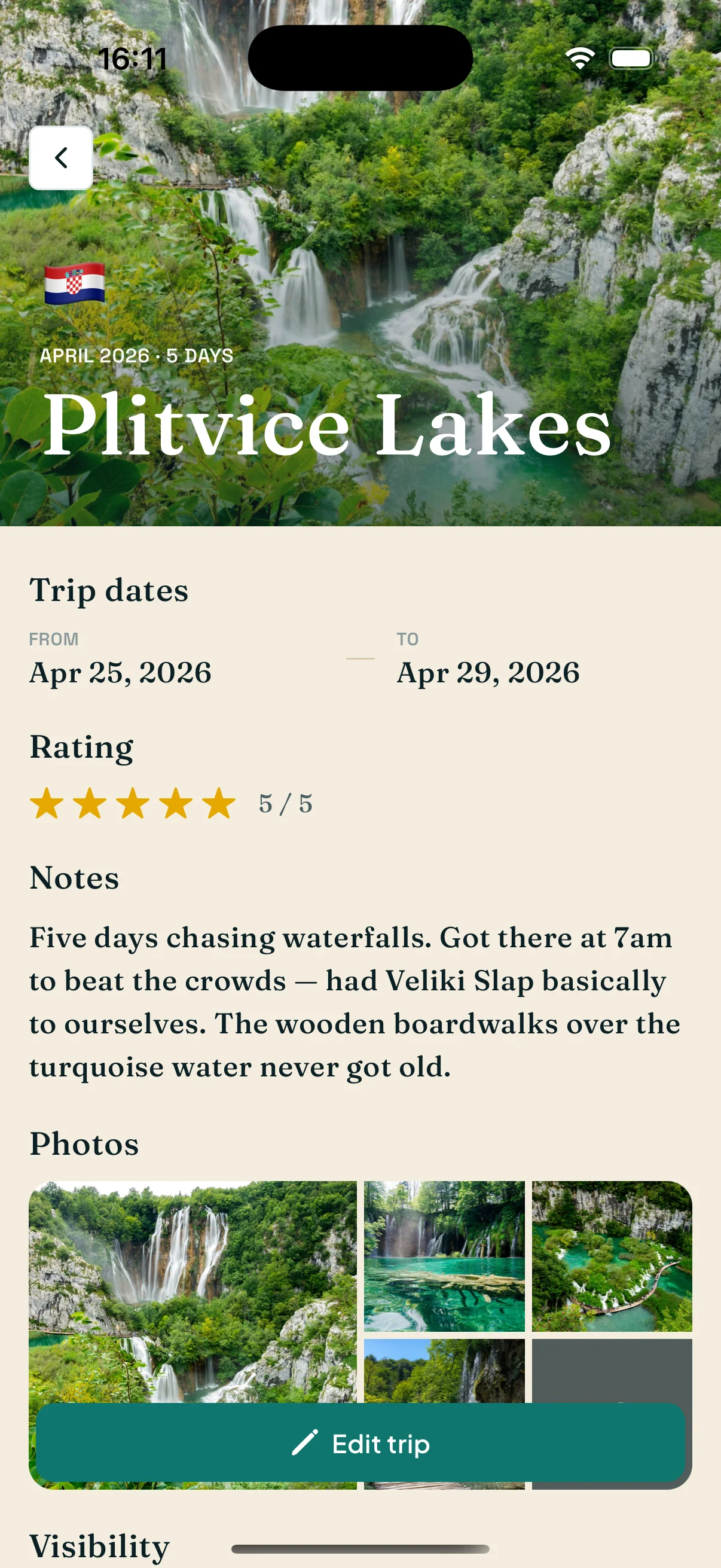 Trip detail with photos, rating and notes